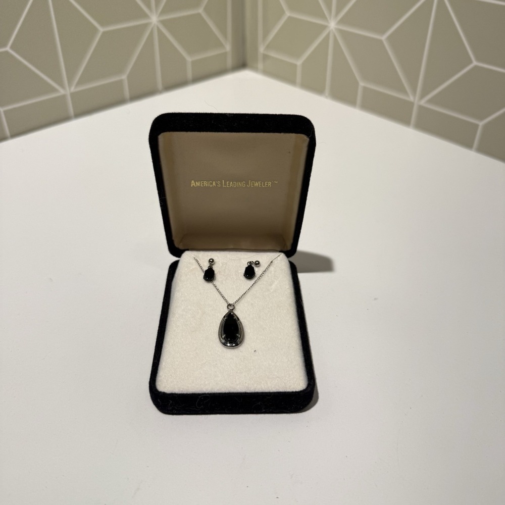 Alaska Black Diamond Hematite Necklace &‎ Clip Earring Set